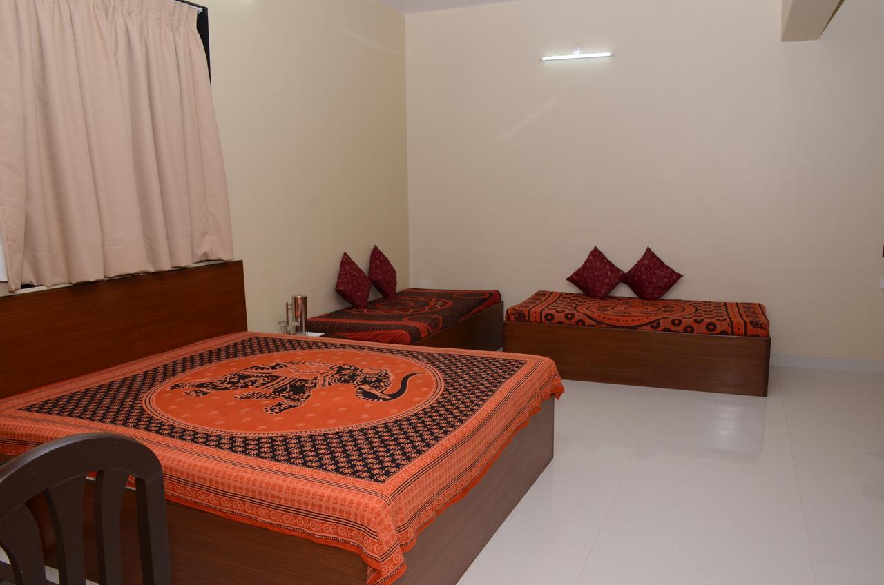 Hira Laxmi Residency Alībāg Ngoại thất bức ảnh