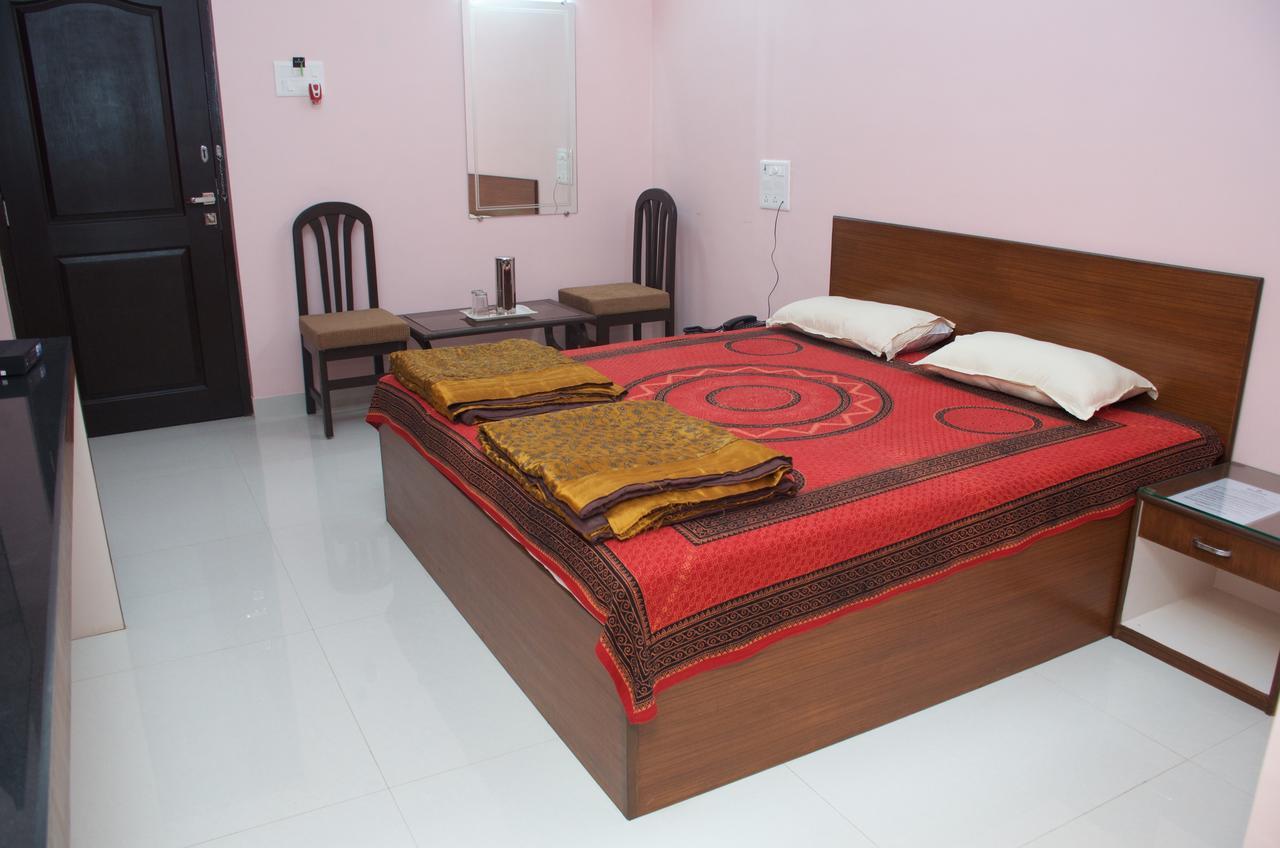 Hira Laxmi Residency Alībāg Ngoại thất bức ảnh