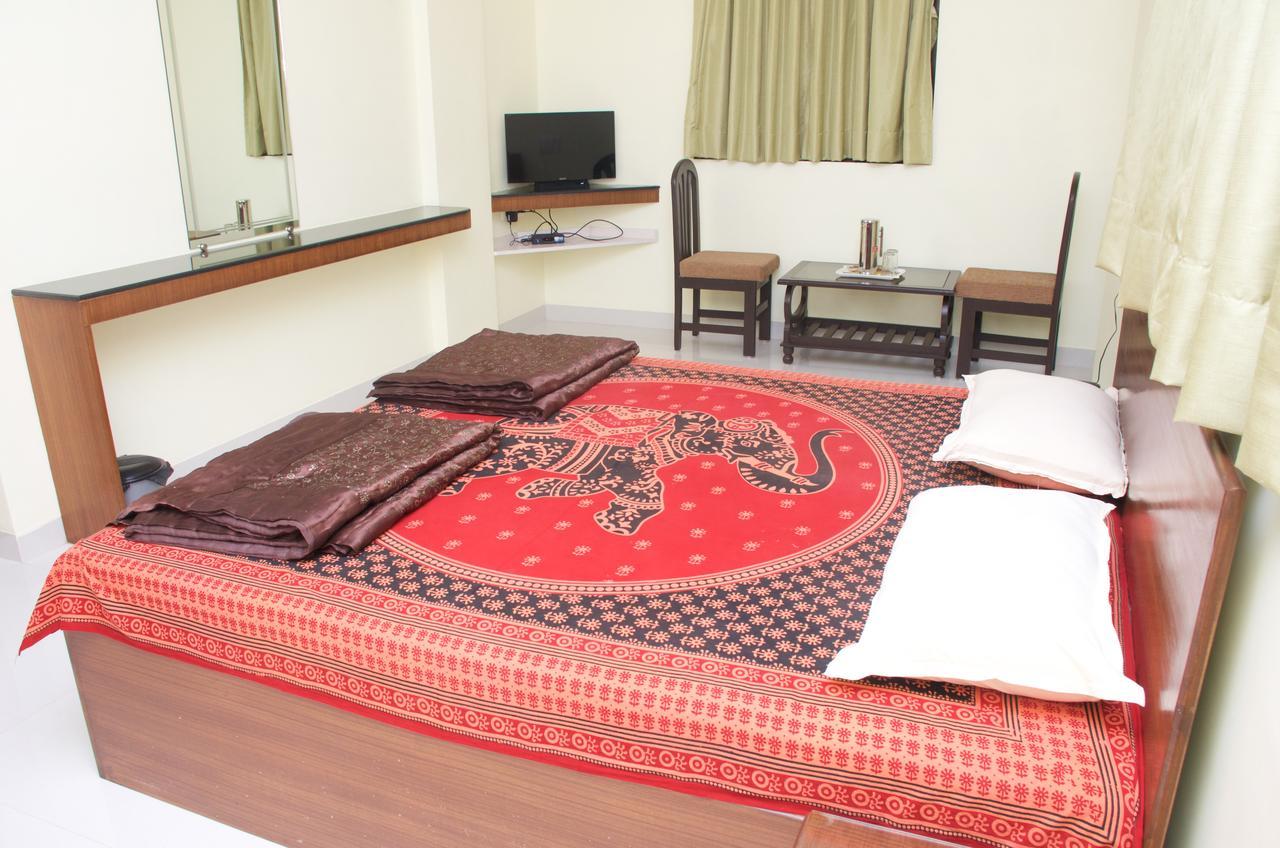 Hira Laxmi Residency Alībāg Ngoại thất bức ảnh