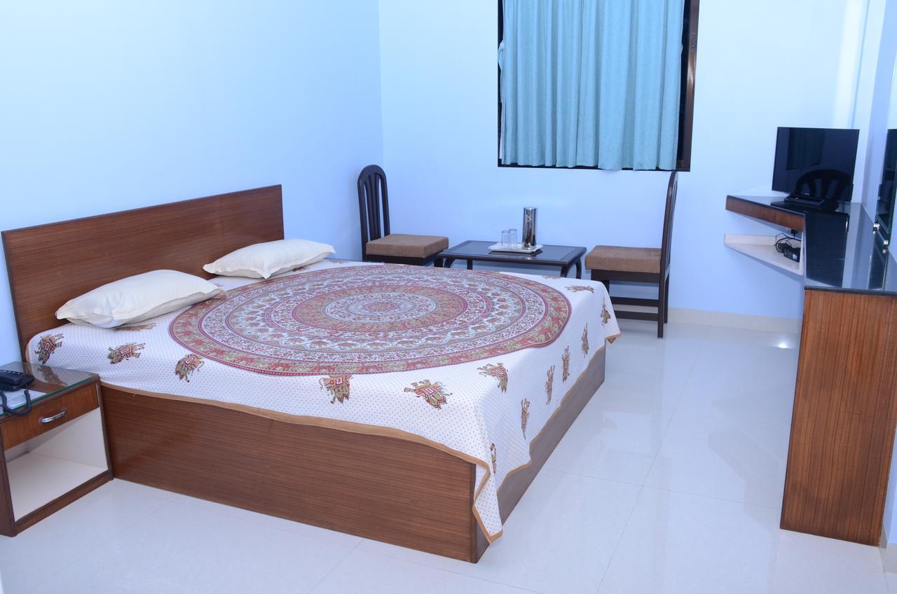 Hira Laxmi Residency Alībāg Ngoại thất bức ảnh
